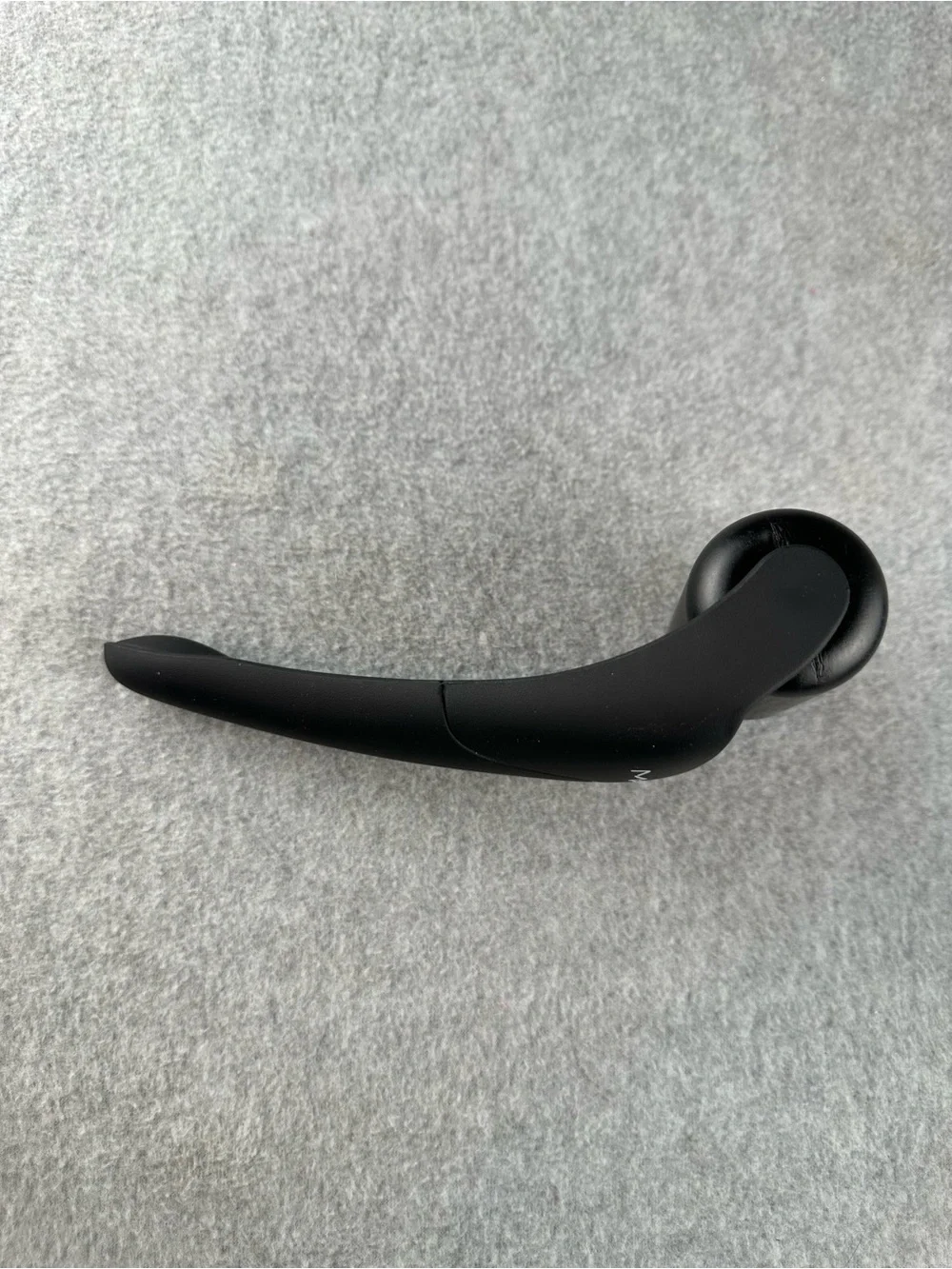 MAC Cosmetics Black Ergonomic Facial Ice Roller Massager Cryo Skincare Tool